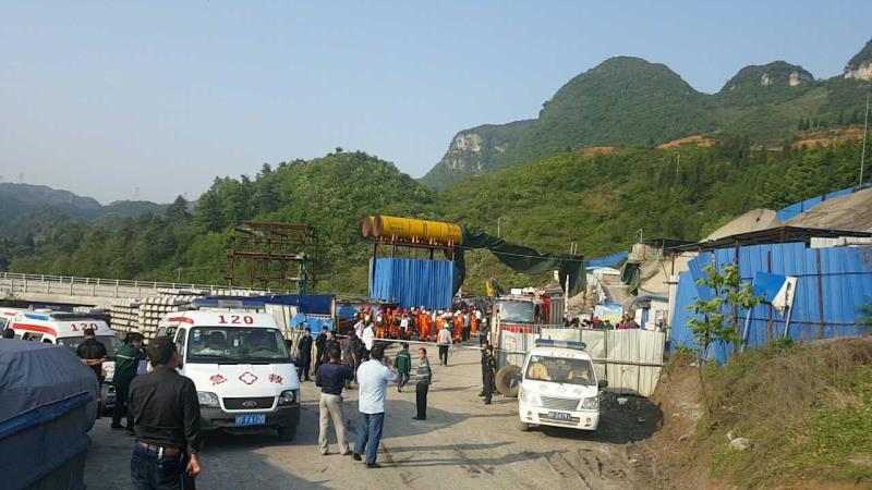 贵州大方一在建隧道发生瓦斯突出故事 初步判断12人被困