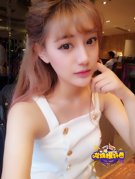 《龙珠耀好看》恩惠福利团美女美女吓人放送粉丝的图片