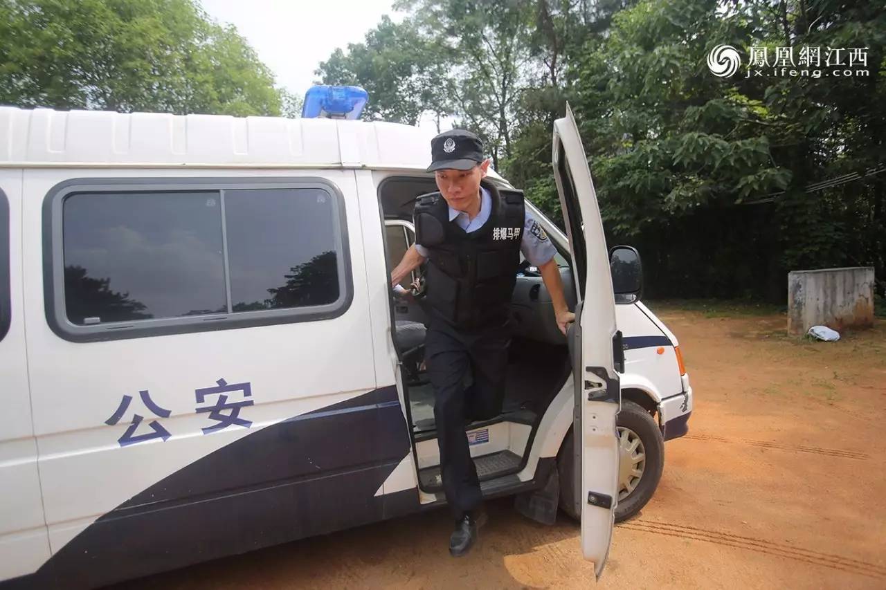 凤见第98期：揭秘现实版“拆弹专家”