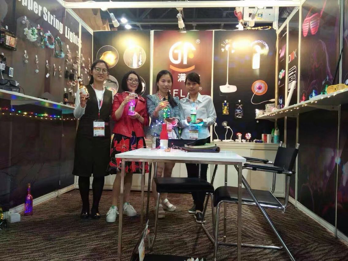 新满杰电子LED铜线灯串产品国际展会(图5)