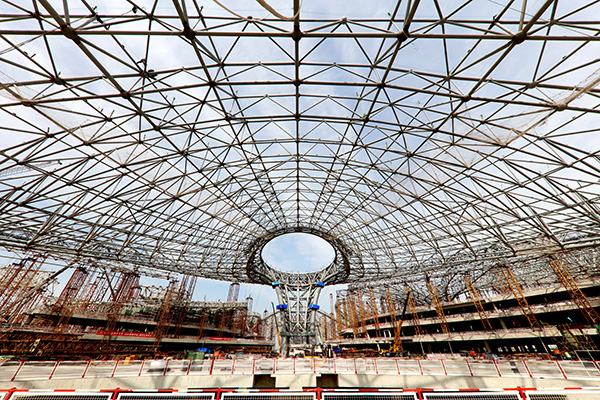 北京新机场进展：航站楼钢结构封顶