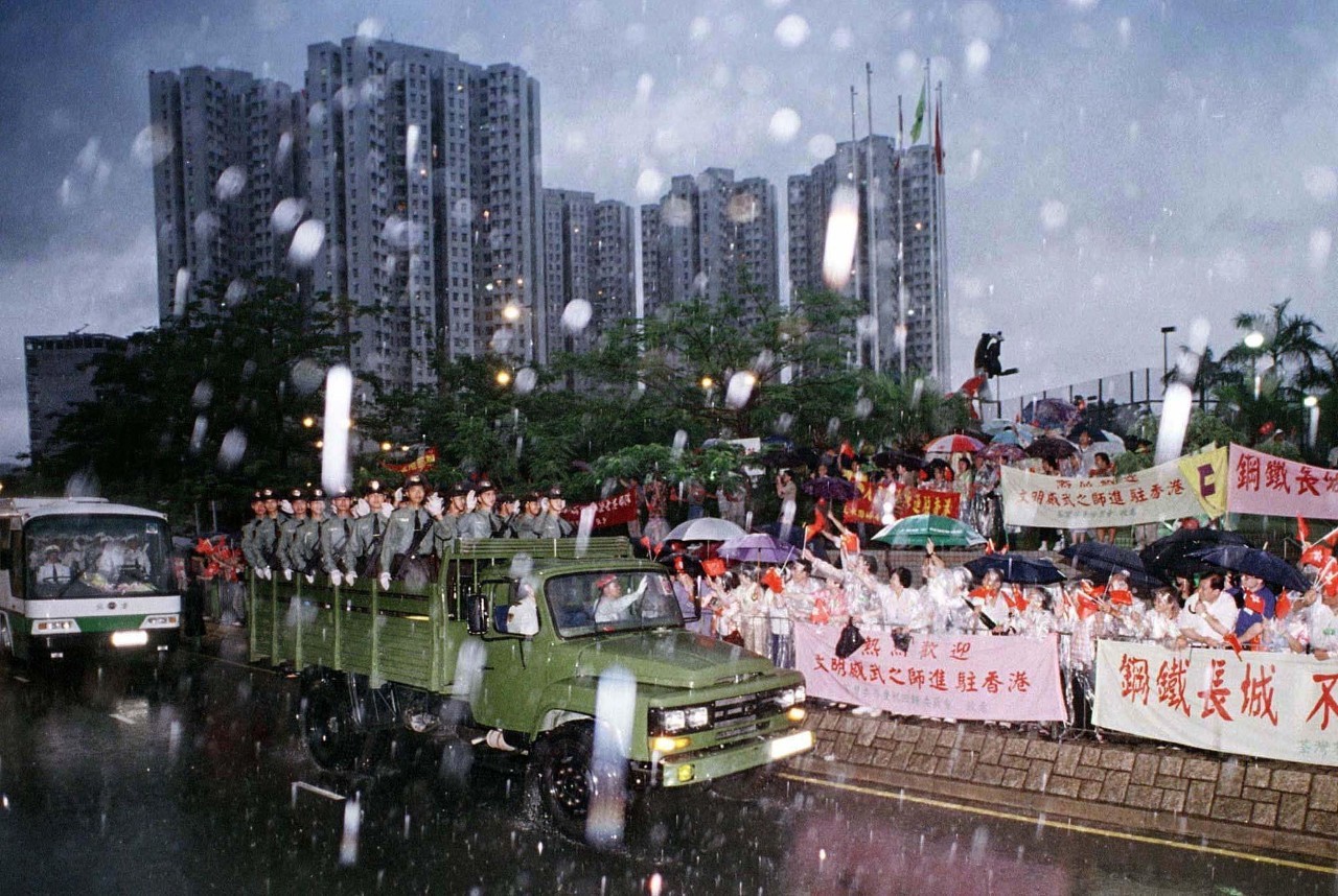 习近平将检阅中国人民解放军驻香港部队