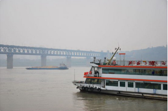 武汉市民注意了 轮渡10条线路全面停航