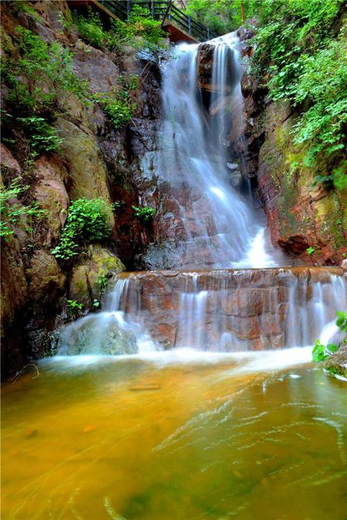 附近200公里旅游景点,离我附近200公里的景点 公里,有云顶花园,高山草甸,地质画廊,黄河大观,天路奇观等多条旅游