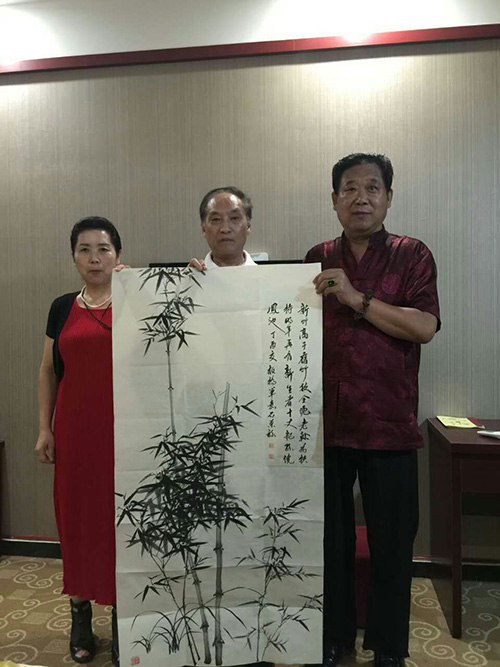 当代书画名家石荣禄竹子画欣赏正在易从网展售中