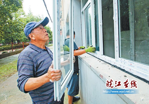 诗城社区志愿者细节服务暖心 受到居民点赞