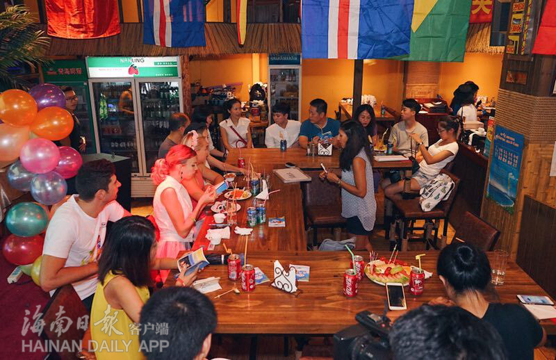 三亚成立首个全域旅游英语角 营造外语学习氛