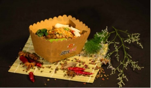 特色小吃加盟店:决胃爪爪一手抓客户 一手抓财富