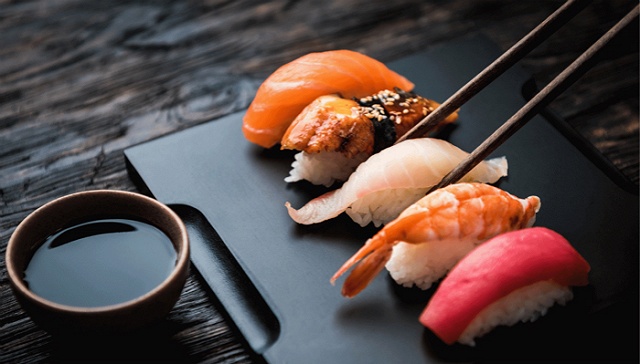 吃日本料理时 有哪些是失礼失态的行为?