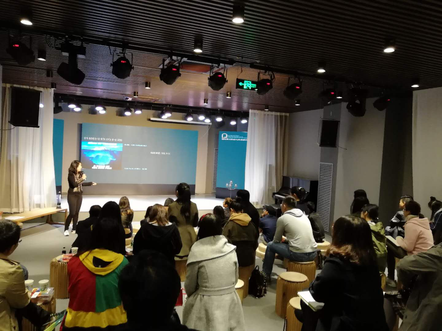 凤凰金融梧桐荟马术获认可 珠宝美学活动再一