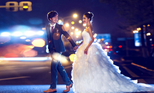 婚纱照价_如何更详细地了解丽江三亚厦门旅游婚纱照的价格预算(2)