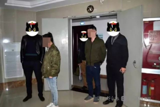 新余6名男子公寓内吸毒被查 竟用匕首刺向民警