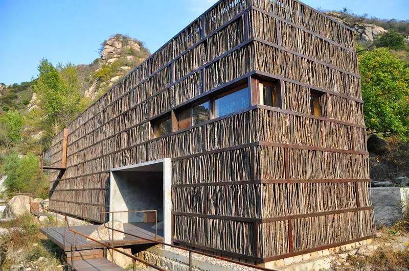 “最孤独”图书馆火爆网络 它为何走红?