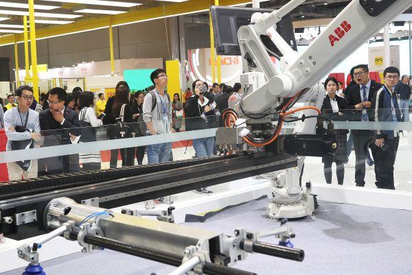 中国欲凭借机器人成工业强国：2017年产量或达12万