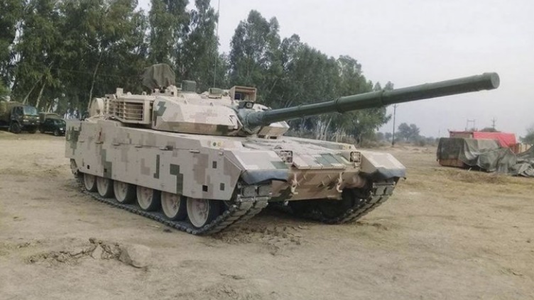 简氏：巴基斯坦测试中国VT4坦克 性能大幅提升