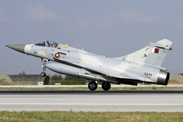 阿联酋称卡塔尔空军挑衅军民航空 已修改航线