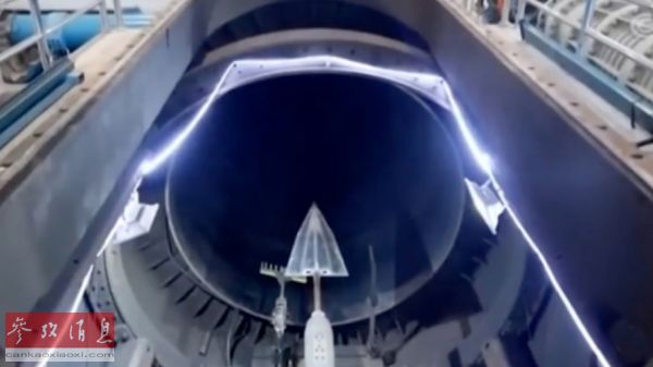 中美俄展开高超音速武器竞赛 东风-17赢得先机？