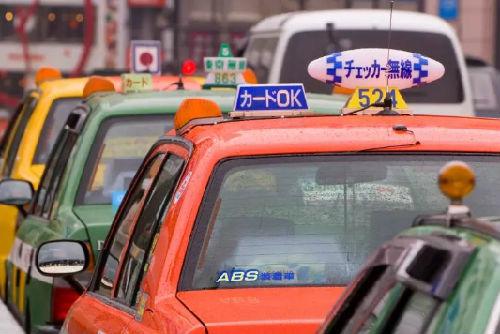 东京街头的出租车。