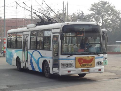 （青岛公交集团用图）30路电车