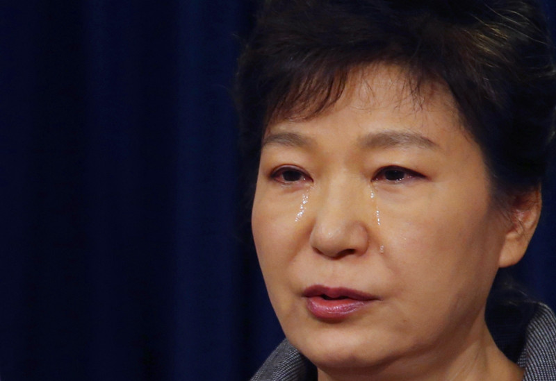 韩检方建议判朴槿惠监禁30年 民众不满：太轻了