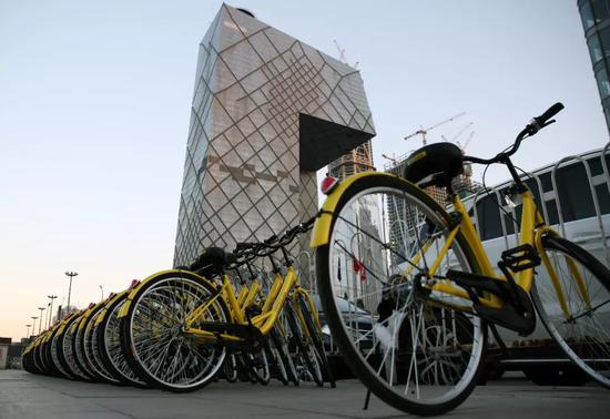 北京CBD地区的共享单车。@视觉中国