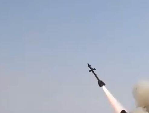 胡塞武装发视频称再次击落F-15 使用改装空空导弹