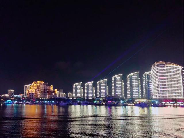 阳光和煦，漫步椰林树影（三亚自由行攻略）
