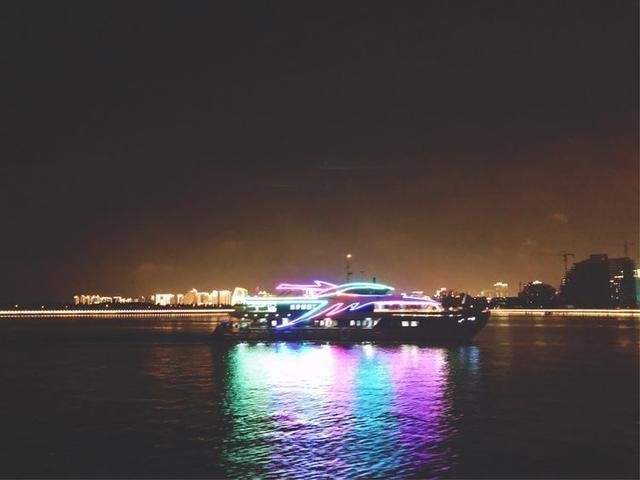 阳光和煦，漫步椰林树影（三亚自由行攻略）