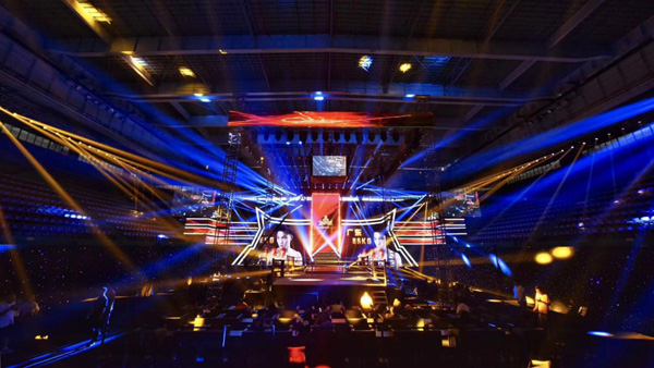 Fighting!百万级主播沉浸体验中国超武联赛!