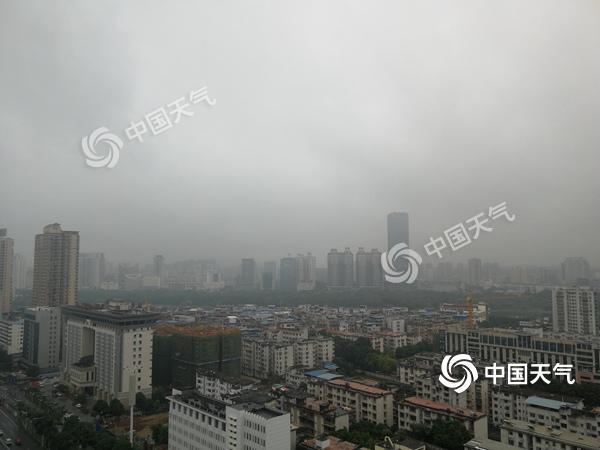 降雨持续 广西南宁桂林等10市局地有暴雨