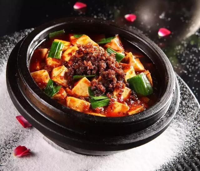 在郑州享受地道精致川菜，创二代川菜——柴门饭儿来了