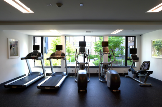 刚刚!约翰·霍普金斯签约盛诺一家,赴美就医更