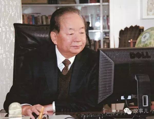 田纪云从政经历:不怕碰硬,不怕丢官-中国学网-