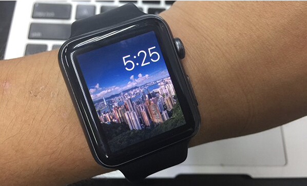 第二代Apple Watch 变薄了