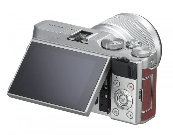 富士发布入门级无反相机X-A3及新款XF广角镜头