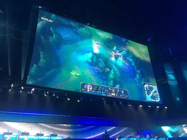 最赚钱游戏LOL背后还有家捞金潜力无限的公司