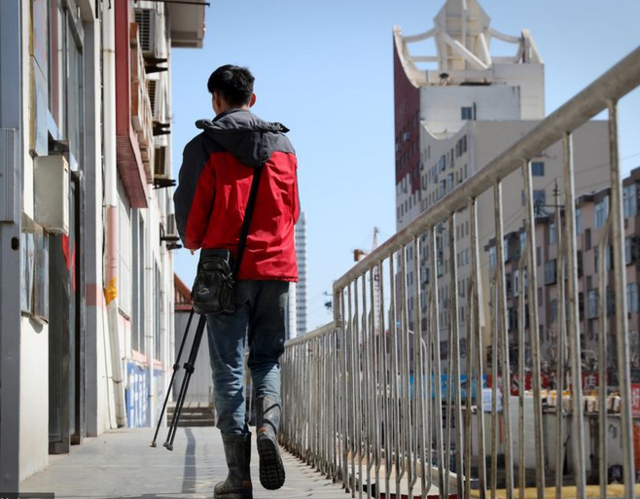 威海小伙直播卖海鲜4小时进账3000