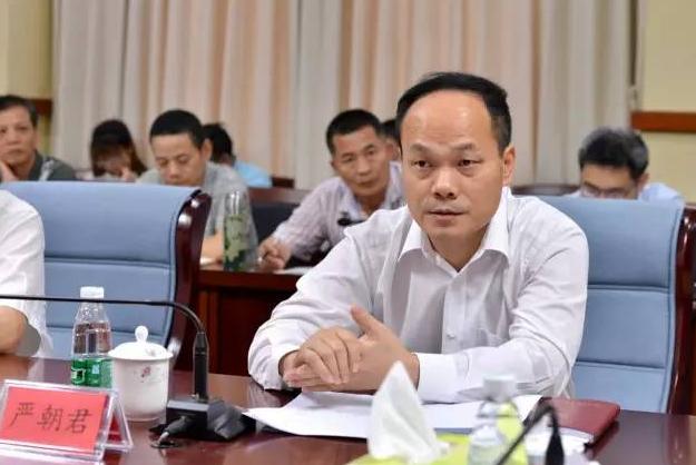 海南省纪委书记蓝佛安12日到三亚调研了,看看