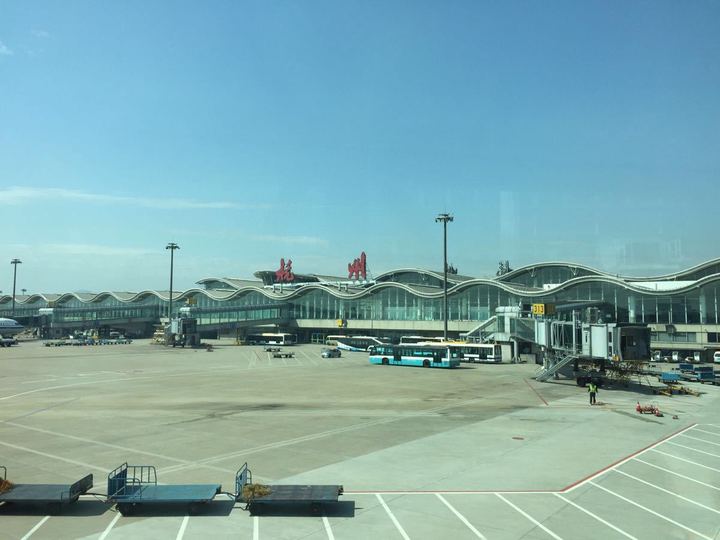 杭州机场联手阿里打造全球第一个“无现金机场”_浙江频道_凤凰网