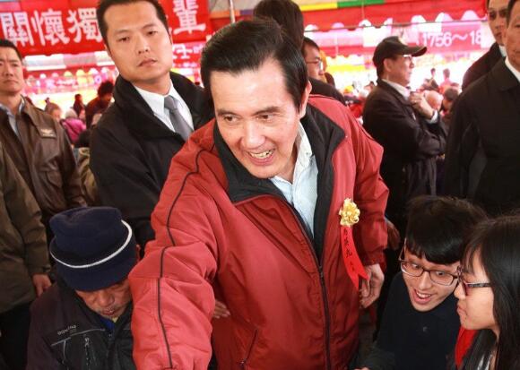 马英九吁蔡英文:不要因傲慢和强制造成阶级对