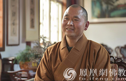 南京栖霞寺方丈隆相法师(图片来源:凤凰网佛教) 隆相大和尚:我也听