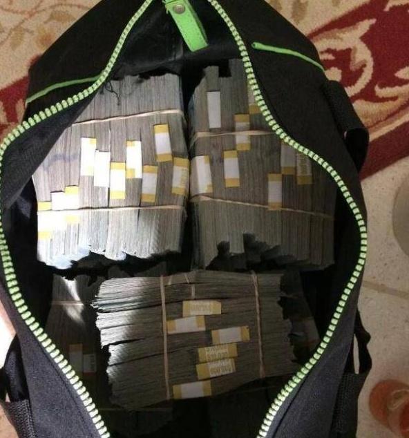 拍卖师dan dotson的一位客户通过他花390英镑(约3500元人民币)买了一