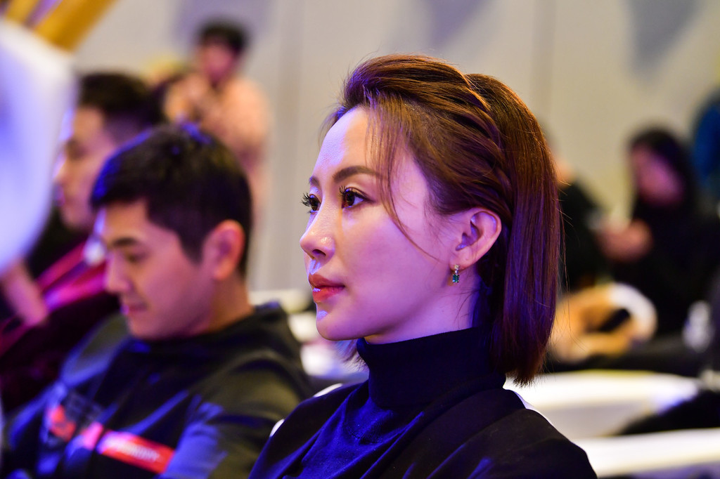 潘晓婷出席活动.36岁潘晓婷整个人看起来非常有气质.