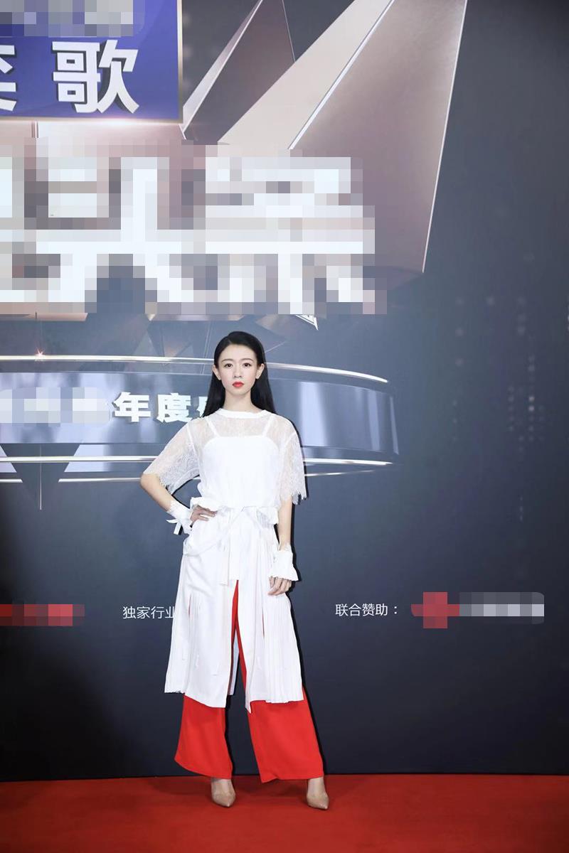 刘木子国风美少年重返黄金班亮相活动造型多变