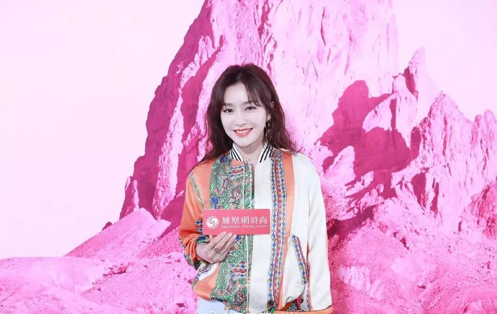 亲口说自己的照片很难修还有这么耿直的女明星