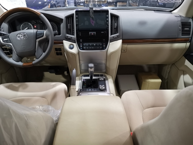 18款丰田兰德酷路泽4500V8柴油版报价_凤凰