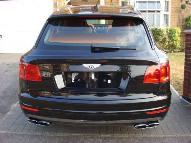 2018款宾利添越4.0TV8柴油版现车港口价_凤凰