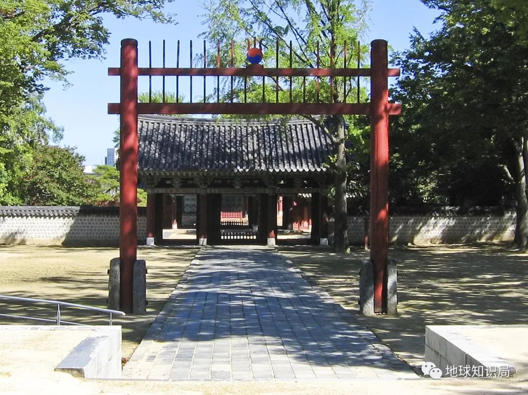 供奉李成桂肖像的全州庆基殿