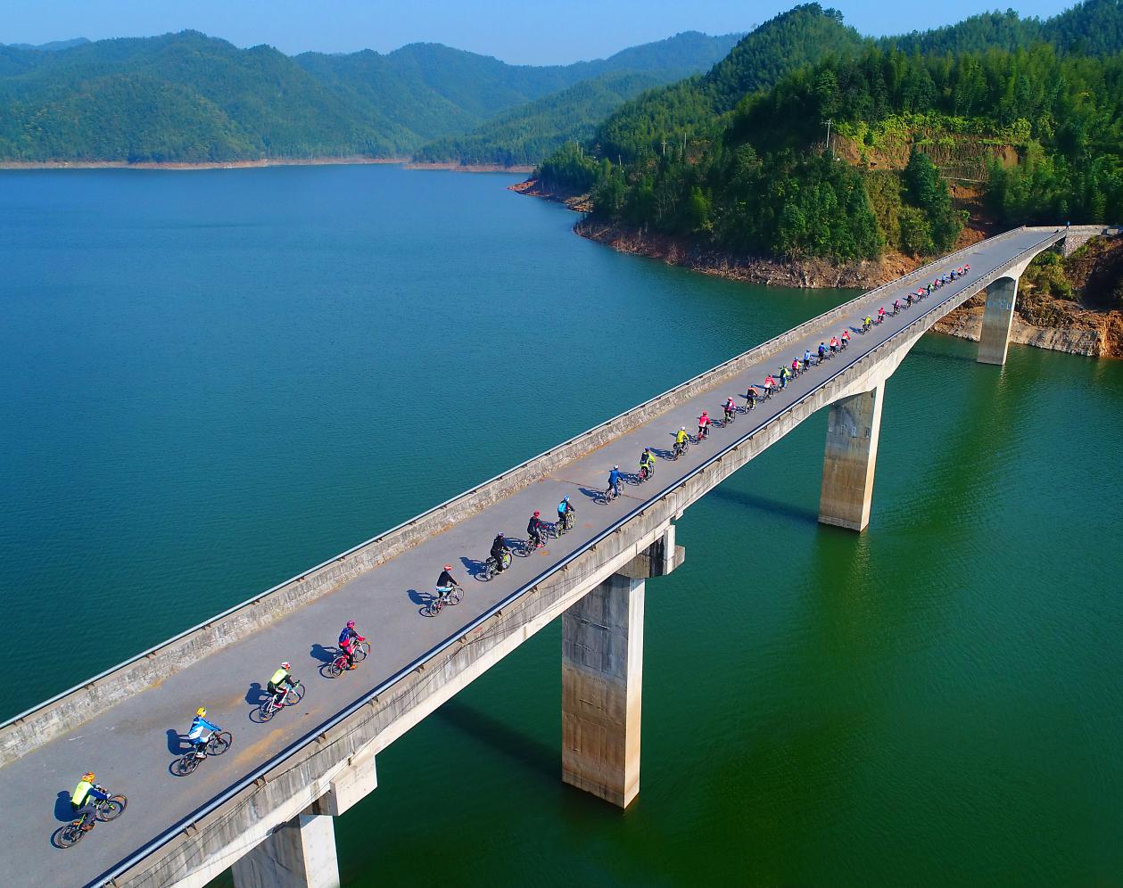 多美好与江西省芦溪县政府达成深度合作开启芦溪乡村旅游发展新势头