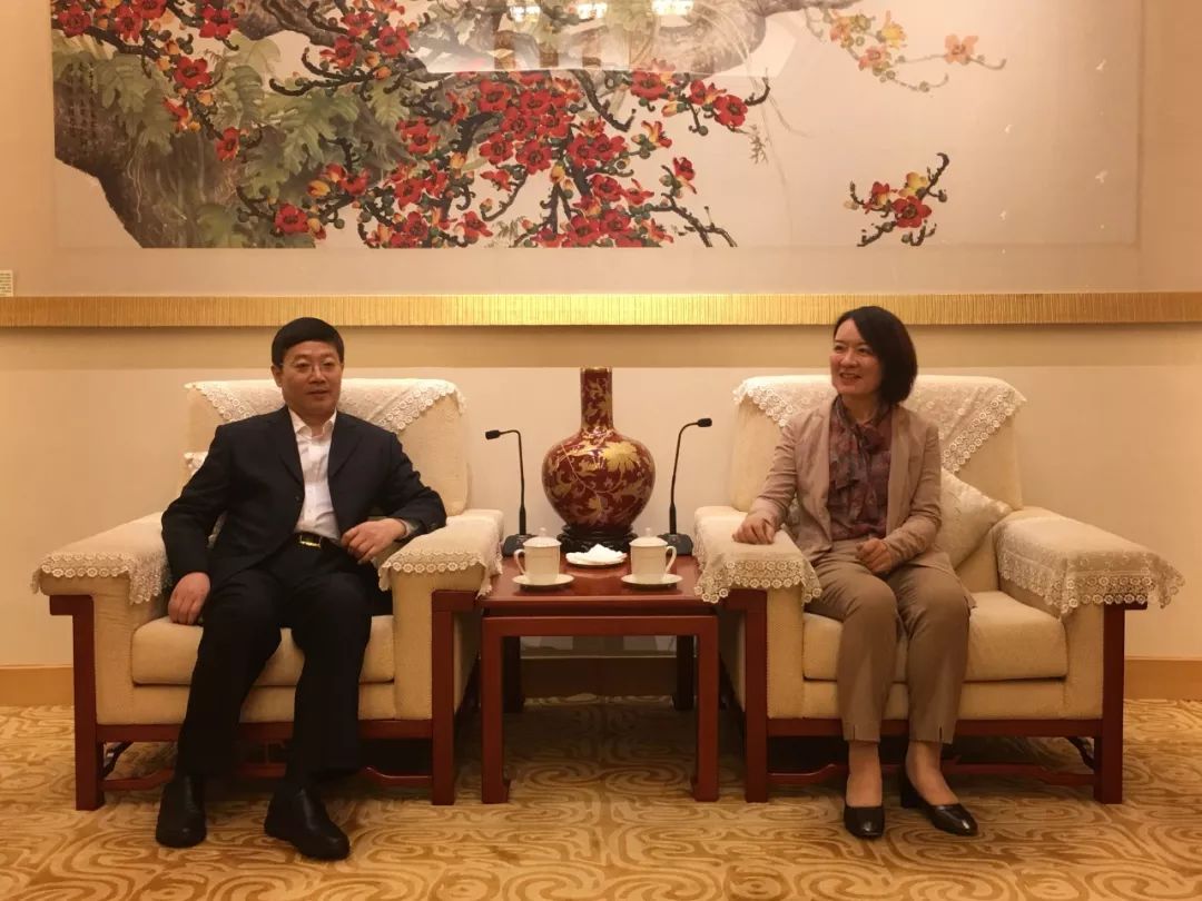 卢新宁履新满月和曾志伟等人去了钓鱼台